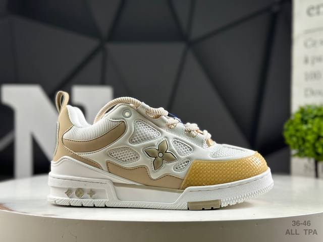 路易威登 Louis Vuitton Lv路易威登板鞋 乘风破浪的姐姐争先种草款,舒适透明底和百搭性霸屏整个时尚娱乐圈，正品1:1套楦复刻，细节调整完美主义！鞋
