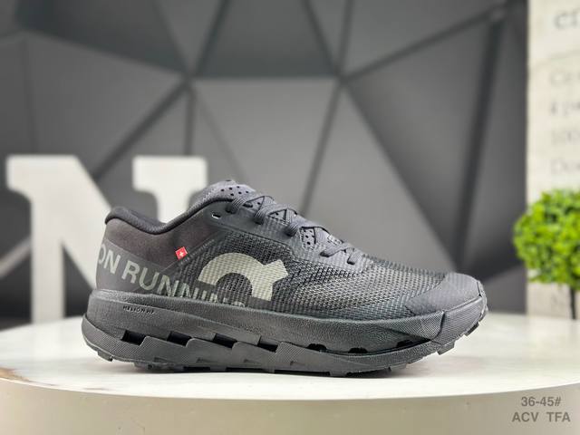 On 昂跑 Cloudultra 3 轻量运动休闲鞋！脚感很舒服，鞋底柔软且包裹性好，上脚显腿长，不用系鞋带很方便～ 不管休闲还是运动都很百搭。 尺码：如图所示