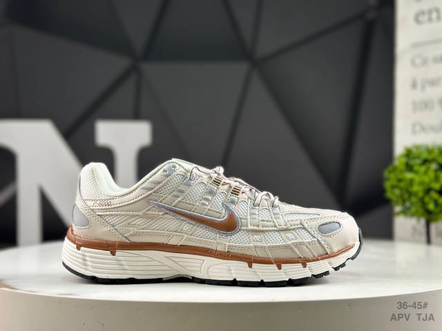 耐克 Nike P-6000 复古科技个性休闲运动老爹鞋 该鞋款鞋面采用纵横交错的覆面，重现 2000 年代跑鞋风格，同时搭配缓震鞋垫，带来舒适的步履体验。 N