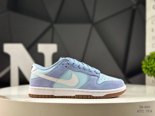 耐克 Nike Dunk Low 此款以简约大方的造型设计，给人以随性休闲的时尚格调，穿着舒适轻便，运动灵活自如，满足日常个性穿搭。 货号: Ib6399 40