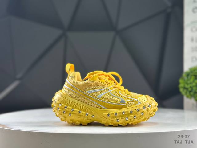 精品童鞋 Balenciaga 铆钉轮胎鞋童鞋款Baencia版本 Balenciaga最火爆的网红款铆钉轮胎榴莲底儿童休闲复古风运动鞋 巴黎世家欧洲站走秀款厚