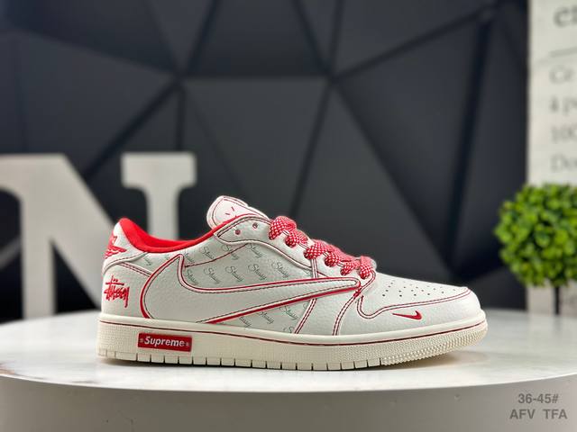 耐克 Travis Scott X Fragment Design X Jordan Air Jordan 1 Low Og Sp 多方联名合作融合了Travi