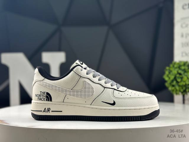 海外限量发售！公司级 耐克 Nike Air Force 1 '07 Low “北面联名 米黑网格”空军一号 低帮 运动鞋 休闲鞋 折边针车 工艺难度大 原楦头