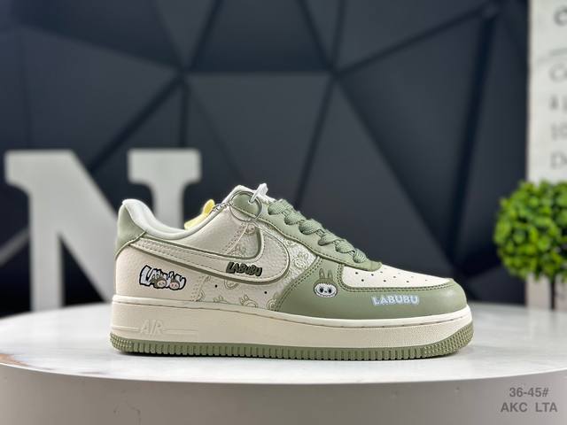 海外爆款限量发售！高端定制 耐克 Nike Air Force 1 '07 Low “Labubu联名--- 奶白绿” 拉布布印花 按钮挂件 高端定制 低帮休闲