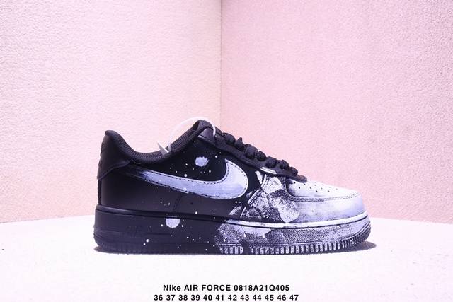 真标耐克Nike Air Force 7空军一号低帮百搭休闲运动板鞋。柔软、弹性十足的缓震性能和出色的中底设计，横跨复古与现代的外型结合，造就出风靡全球三十多年