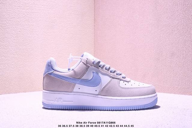 耐克 Nike Air Force 1 ’07 空军一号低帮百搭休闲运动板鞋。柔软、弹性十足的缓震性能和出色的中底设计，横跨复古与现代的外型结合，造就出风靡全球