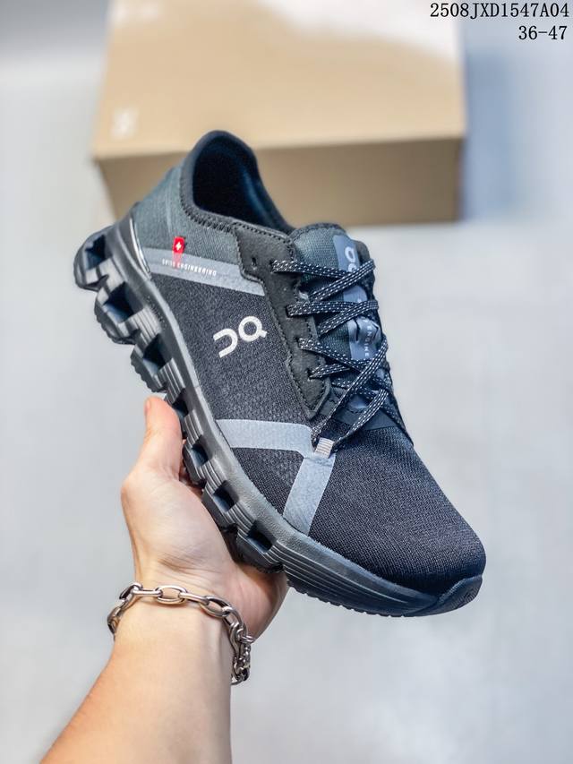 公司级On昂跑 Running Cloud X 4克劳德X系列低帮轻量舒适多功能休闲运动鞋 采用工程飞织网布组合再生聚酯纤维鞋面材质搭载独家隐藏速度中板 镂空C