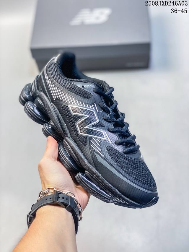 New Balance 在近两年的市场屡出奇招，在经典鞋型保持进一步增长的同时，推出的每一款新鞋型也都有傲人的战绩。在 327、9060 等鞋型获得成功之后，今