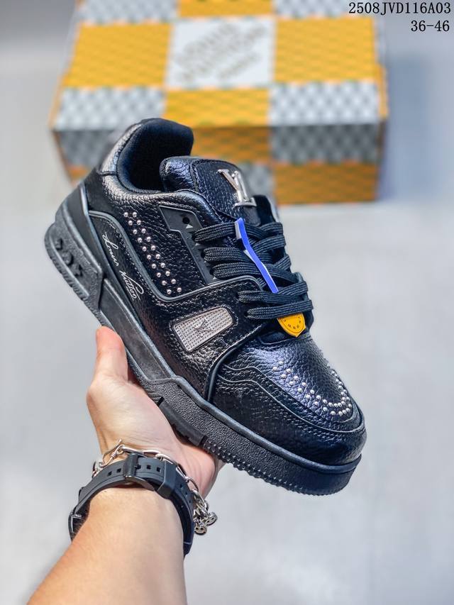 全新Lv 钻石路易威登Louis Vuitton Trainer Sneaker Low休闲运动文化百搭板鞋 ！ 编码：01Jld368A06 Size:36～