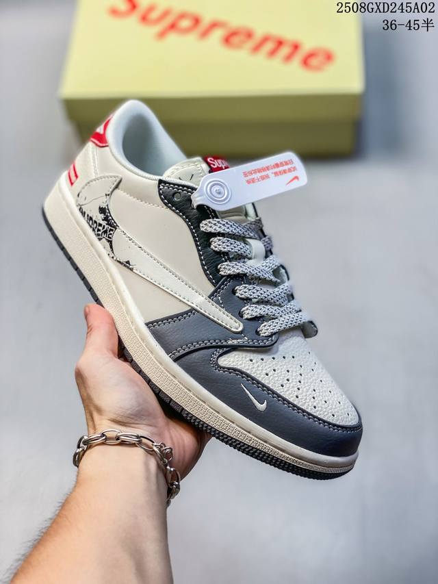 高端定制 Travis Scott X Jordan 1 Low “Supreme联名 米灰黑红尾” 乔丹倒勾低帮休闲板鞋 原厂全头层皮 大厂纯原品质出货 纯正