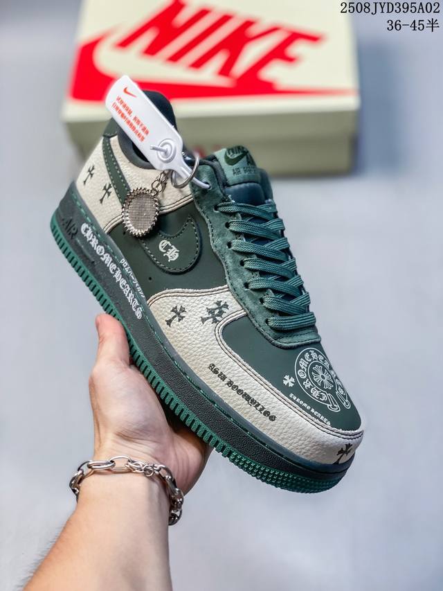 公司级带半码 耐克 Nike Air Force 1 ’07 空军一号 Af 1 低帮 厚底增高百搭 休闲运动板鞋。柔软、弹性十足的缓震性能和出色的中底设计，横
