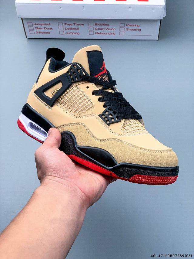 Air Jordan 4 Aj4代中帮复古休闲运动文化篮球鞋。秉承轻量化的速度型篮球鞋设计思想完成设计，降低重量的同时提升舒适度，中底延续前作使用了分离式后掌可