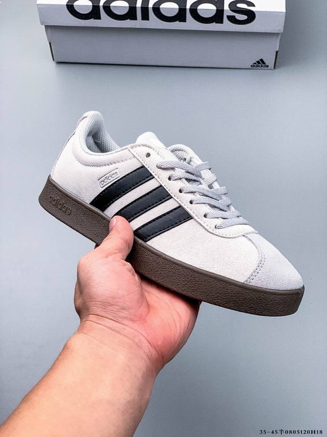 阿迪达斯Adidas Neo Vl Court 2.0 三叶草时尚潮流板鞋 T头 绒面麂皮防滑耐磨轻便低帮板鞋 整双鞋以传统的低帮呈现的清新造型 鞋头优先头层反