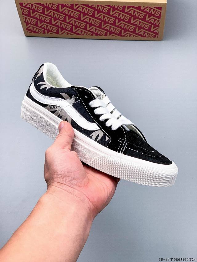 万斯 Vans Sk8-Low 复古低帮百搭休闲滑板鞋 Sk8-Low 作为 Sk8-Hi 的衍生鞋型，在保留鞋头、鞋带眼片、侧边条纹等各处细节的基础上，将 S