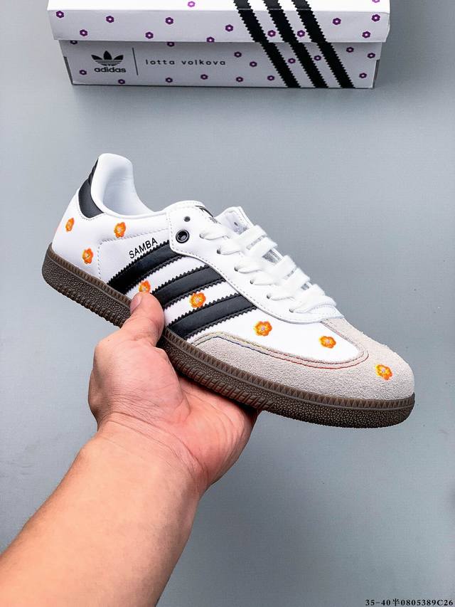 头层真标！Adidas Samba Og 经典鞋款 Adidas 近70年的经典Samba Og 修长的鞋楦,略微尖尖的鞋头,翻毛皮的鞋头拼接,这些我们都看得到