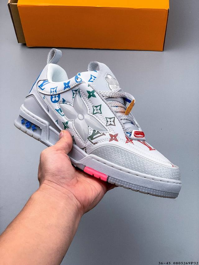 路易威登 Louis Vuitton Lv路易威登板鞋 乘风破浪的姐姐争先种草款,舒适透明底和百搭性霸屏整个时尚娱乐圈，正品1:1套楦复刻，细节调整完美主义！鞋