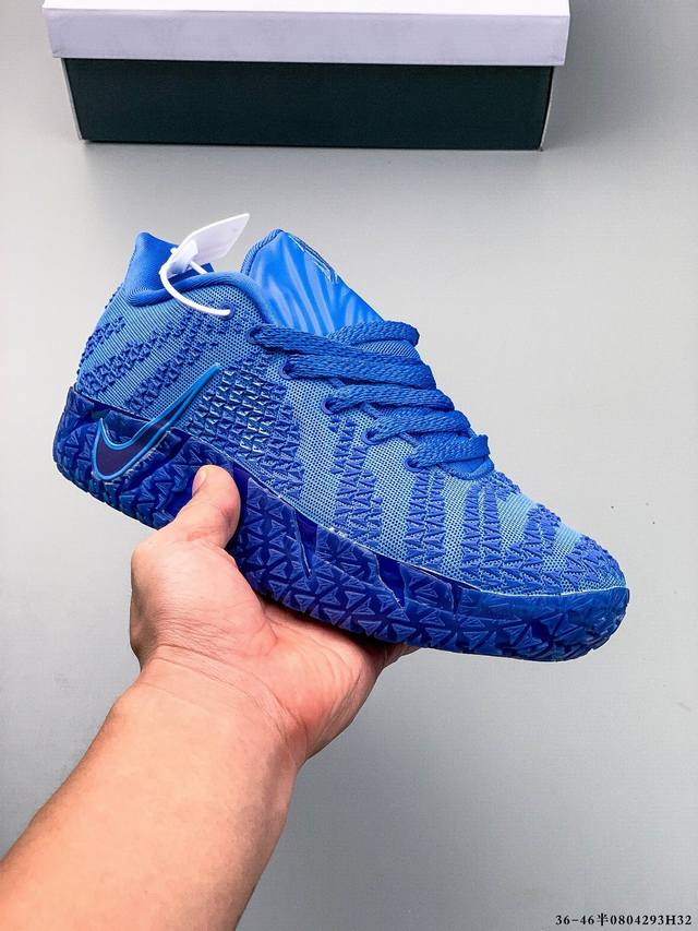 Nike 莫兰特三代 Zoom Ja 3 Ep 低帮休闲运动篮球鞋！ Ja 3 的设计旨在展现莫兰特大胆且充满活力的设计风格，将其亲力亲为的创意融入鞋型设计中，