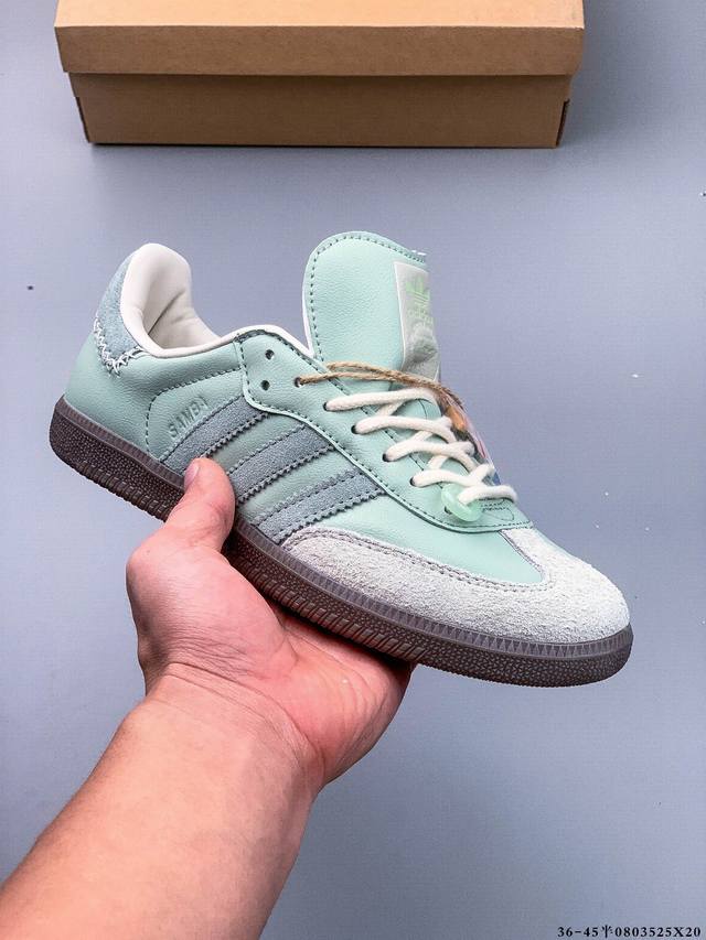 头层真标！Adidas Samba Og 经典鞋款 Adidas 近70年的经典Samba Og 修长的鞋楦,略微尖尖的鞋头,翻毛皮的鞋头拼接,这些我们都看得到