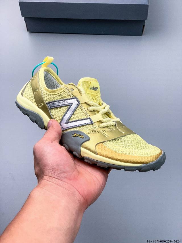 New Balance 发布新作 Mt10O，捕捉贴地回弹力，还原透气柔软感。 作为New Balance Minimus系列中的一员，Mt10O 源自 201