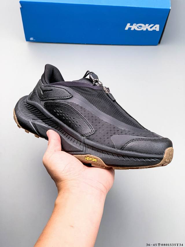 Hoka One One Project Transport以 “舒适零磨合、湿地如履平地”为核心优势，通过植物基中底、Vibram天然大底及人体工学设计，重新
