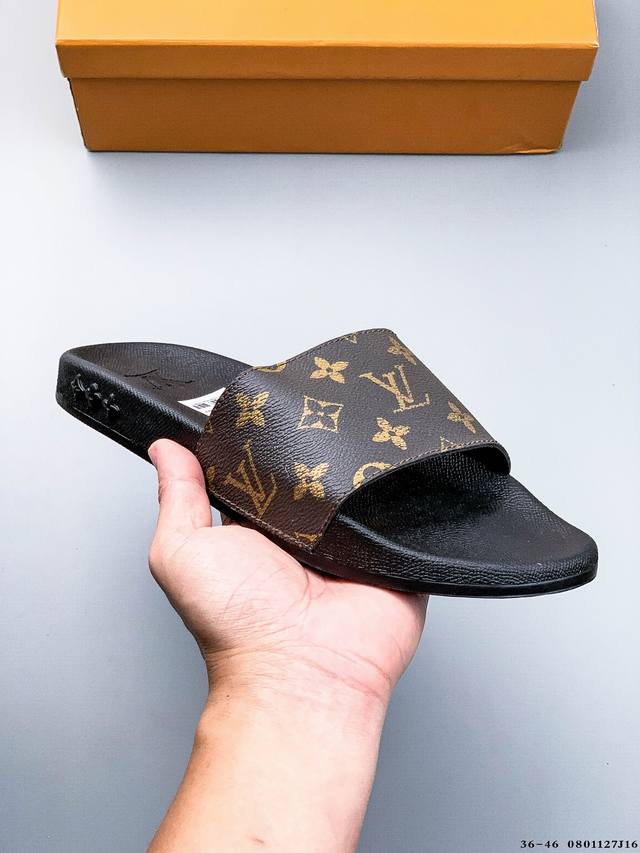 公司级 L路易威登Louis Vuitton Waterfront Mule Slides印花夏季时尚穿搭室内外沙滩拖鞋 舒适休闲 时尚 沙滩鞋 休闲家居拖鞋