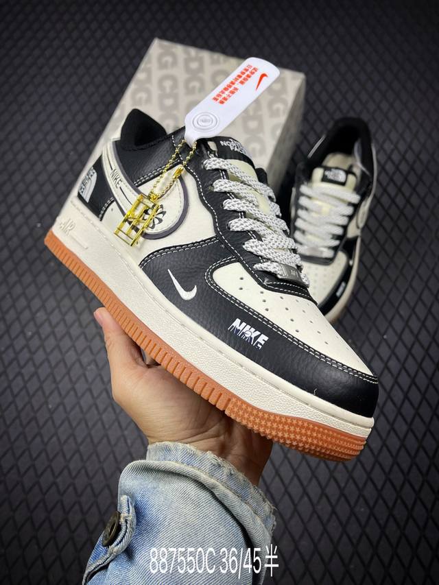 C 公司级Nike Air Force 1‘07 原楦头原纸板 打造纯正低帮空军版型 专注外贸渠道 全掌内置蜂窝气垫 原盒配件 原厂中底钢印、拉帮完美 货号:D