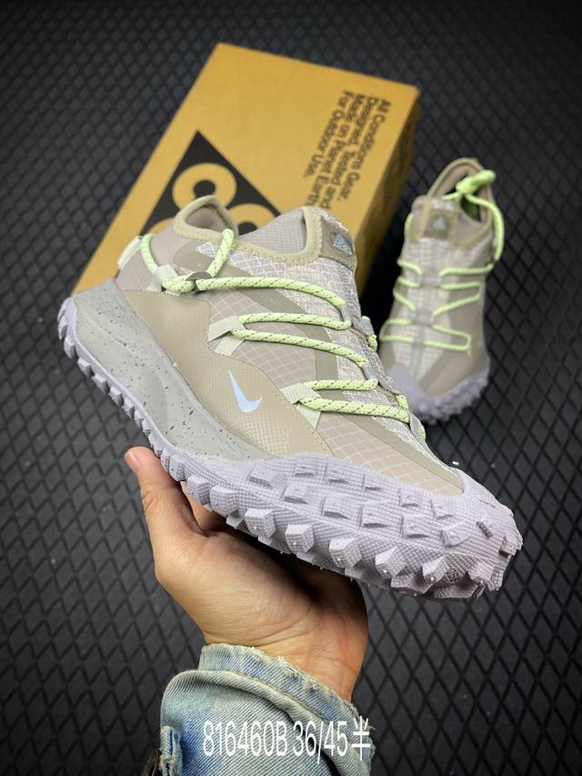 B Acg Mountain Low Gtx Se 复古潮流户外登山鞋防水慢跑鞋 全新来袭 该款沿袭前代高帮版型的设计传统 轻盈鞋面结合灵巧的脚踝包裹设计 为双
