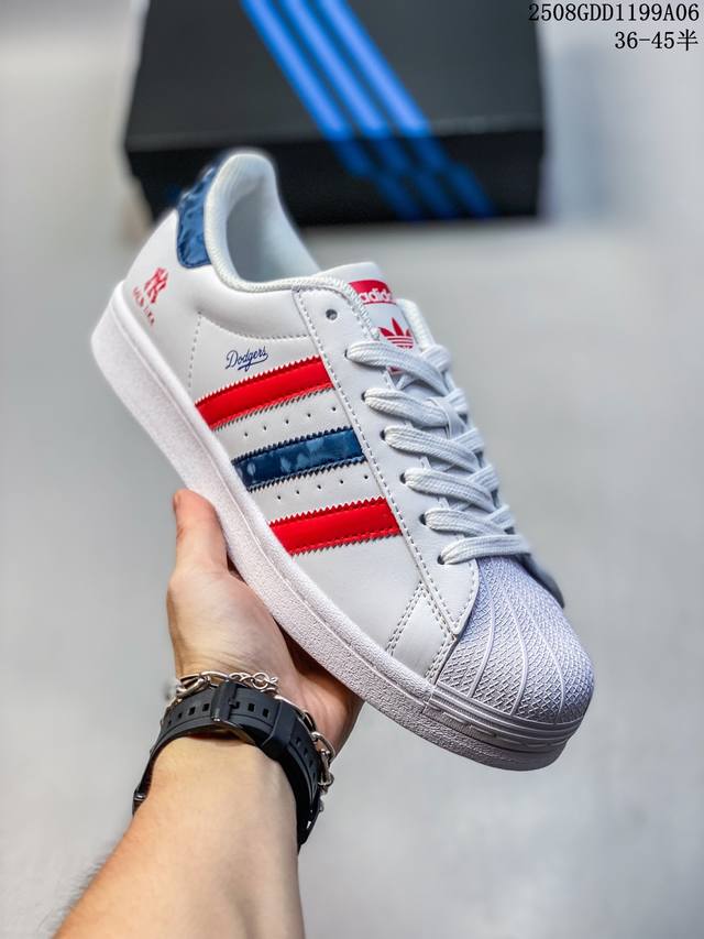 真标Adidas Originals Superstar 阿迪达斯 三叶草 贝壳头’Diy’系列低帮经典百搭休闲运动板鞋 货号:Jq1256 尺码:36 36.