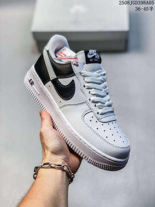 公司级带半码 耐克 Nike Air Force 1 ’07 空军一号 Af 1 低帮 厚底增高百搭 休闲运动板鞋。柔软、弹性十足的缓震性能和出色的中底设计，横