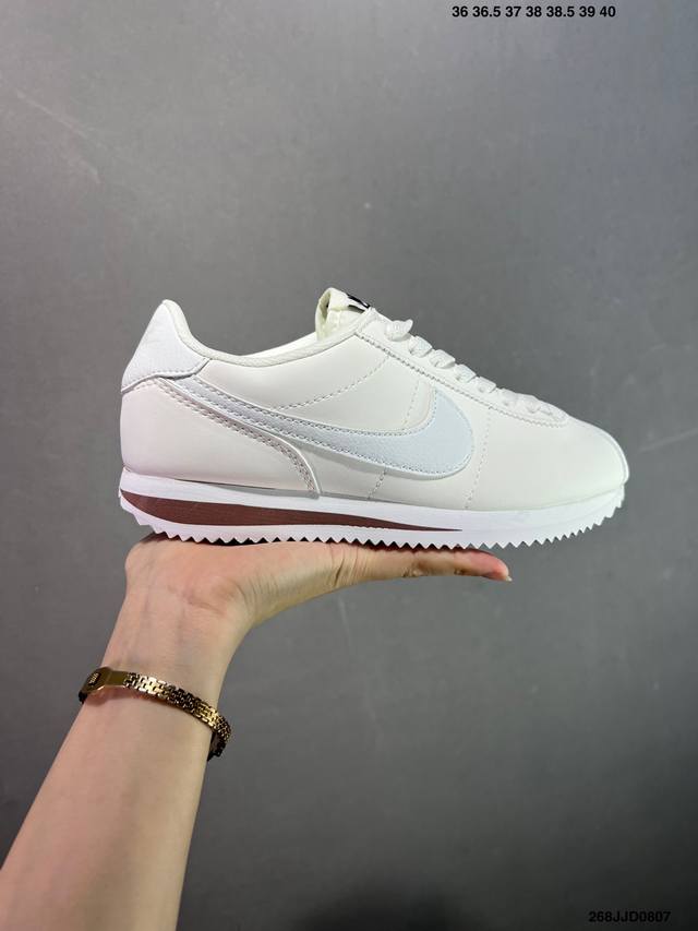 Nike Classic Cortez 耐克经典轻便舒适阿甘鞋休闲跑步鞋运动鞋 纯粹而执着的精神 使得Cortez种在了一代人的心里 无论是否喜欢它复古的鞋型
