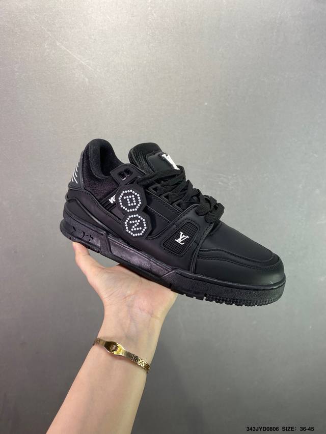 路易威登 Louis Vuitton Lv路易威登板鞋 新款 Lv Trainer最新配色运动鞋 L家 篮球鞋风格运动鞋 该鞋由艺术总监 Virgil Ablo
