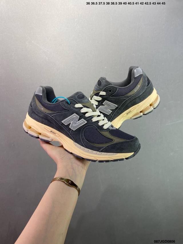 新百伦 New Nb 200 核心私 2 复古运动鞋 Wl 200 核心私 2Ra全球首发专治各种不帅 非常合适穿搭 鞋身轻便 舒适性相当不错 #正单规格生产