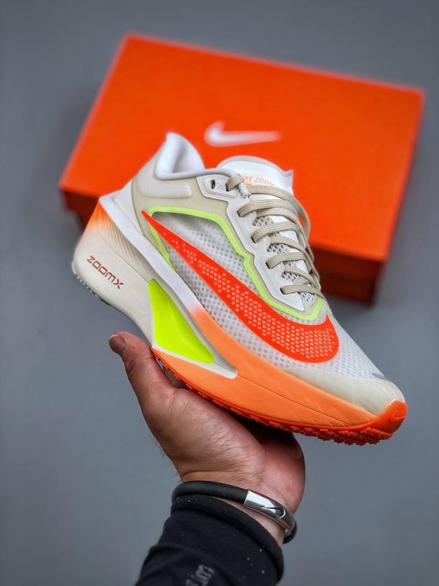Nk Zoomx Invincible Run Flyknit Fk6 Zoom Fly 6轻量飞织低帮休闲运动慢跑鞋 Fn8455 105 尺码：36-45