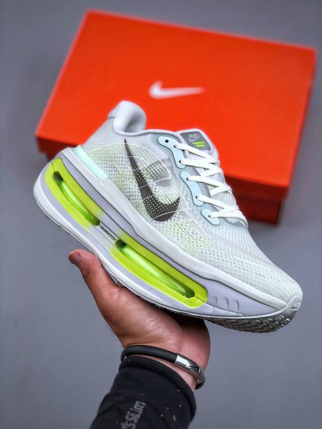 Nike Vomero Premium 舒适减震防滑 低帮跑步鞋 Hq2050 371 尺码：36-45 半