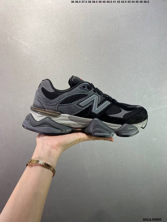 公司级Joe Freshgoods X New Balance Nb9060 联名款 复古休闲运动慢跑鞋 鞋款灵感源自设计师本人对夏日的怀日回忆。鞋面大身由空间
