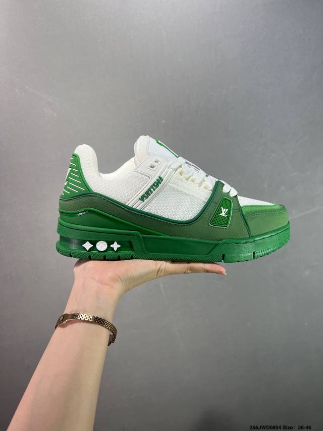 公司级路易威登 Louis Vuitton Lv路易威登板鞋 新款 Lv Trainer最新配色运动鞋 L家 篮球鞋风格运动鞋 该鞋由艺术总监 Virgil A