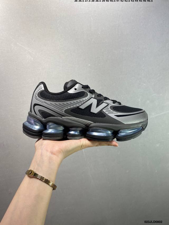 公司级新百伦 New Balance Nb U 0Ea 运动跑步鞋。此复刻经典鞋款，加入当下大热的户外元素，以曾经篮球鞋款型式样加以打造鞋款造型。编织鞋带以及加