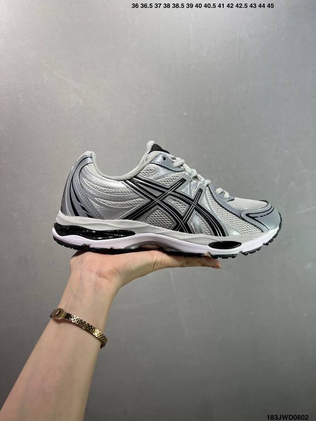 公司级Asics Gel-Sekiran 时尚舒适复古休闲运动跑步鞋 原档数据开发，透气Mono纱鞋面，高效散热保持干爽，立体包裹贴合足型。Gel缓震胶+Ffb