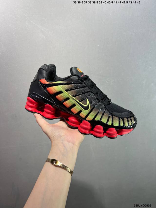 公司级Nike Air Max Dn 全掌科技气垫 缓震运动跑鞋 核心亮点在于其八腔气垫结构 根据不同部位设定的气压值专为行走设计 提供卓越的舒适感 鞋面的设计