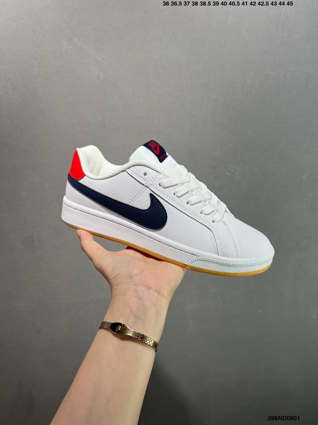 Nike 耐克 原楦原纸版开发，采用硬质粒面牛剖革鞋面材质，外置Rb耐磨抓地力橡胶大底经典校园配色,耐克Nike Court Royale Low 2 学院系列