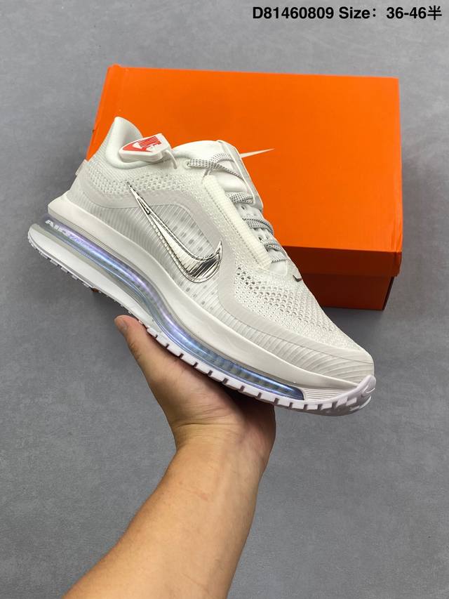 Nike Pegasus Premium跑步鞋 使用了新型的缓震材料 脚感偏韧 后跟有加厚的海绵填充 鞋子前掌和后掌做了加宽设计 增加了跑步时的稳定性 织物加网