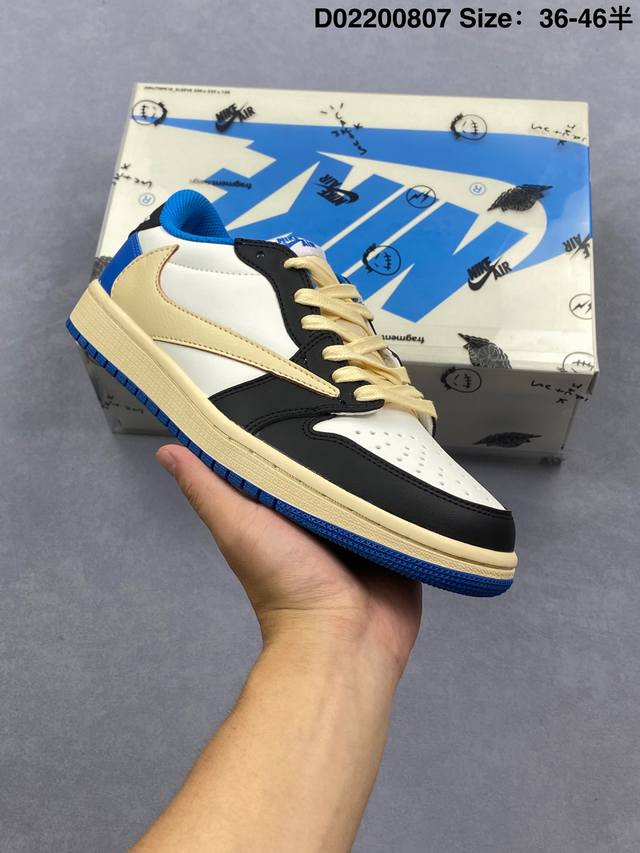 乔丹Fragment X Travis Scott X Lv Air Jordan 1 Low 三方联名倒钩，整双鞋以全荔枝皮打造，腰身搭配白色 倒勾 ，再点缀