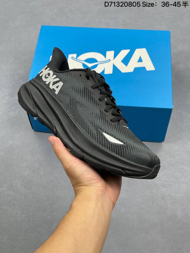 小红书推荐Hoka M Clifton 10 全新配色 这个品牌来自于新西兰的毛利语，Hoka表示大地，One One表示飞越，连起来就是飞越地平线，One O