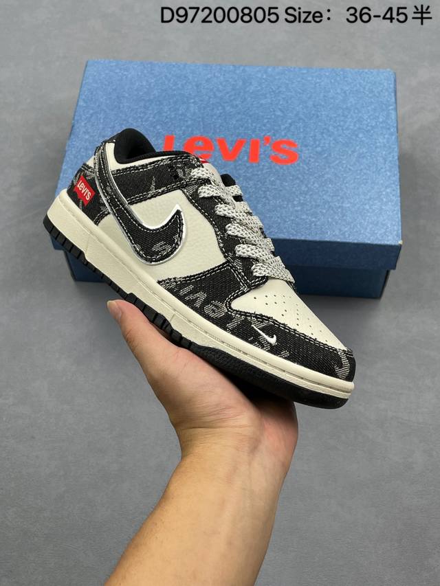 耐克Nike Dunk Low 扣篮系列 复古低帮休闲运动滑板板鞋 采用脚感柔软舒适Zoomair气垫 有效吸收滑板等极限运动在落地时带来的冲击力 为街头运动者
