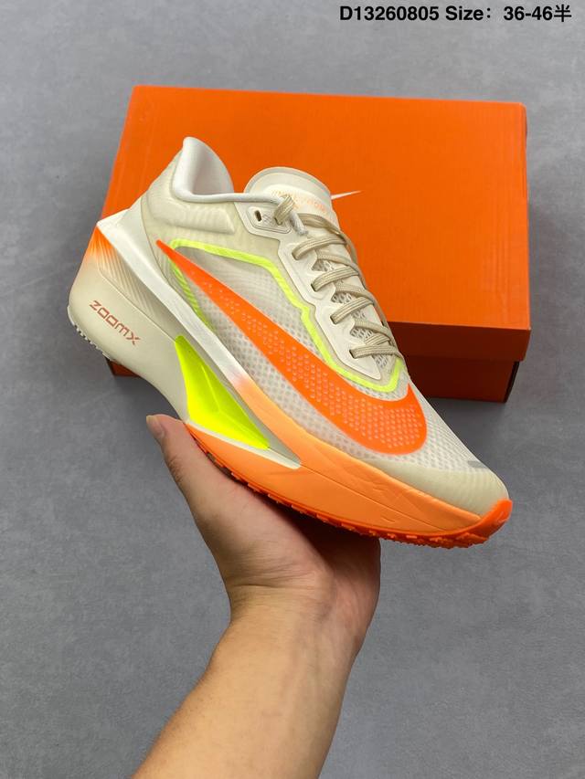 公司级Nk Zoomx Invincible Run Flyknit Fk6 Zoom Fly 6轻量飞织低帮休闲运动慢跑鞋 此鞋专为长跑运动员而生 是为5至1