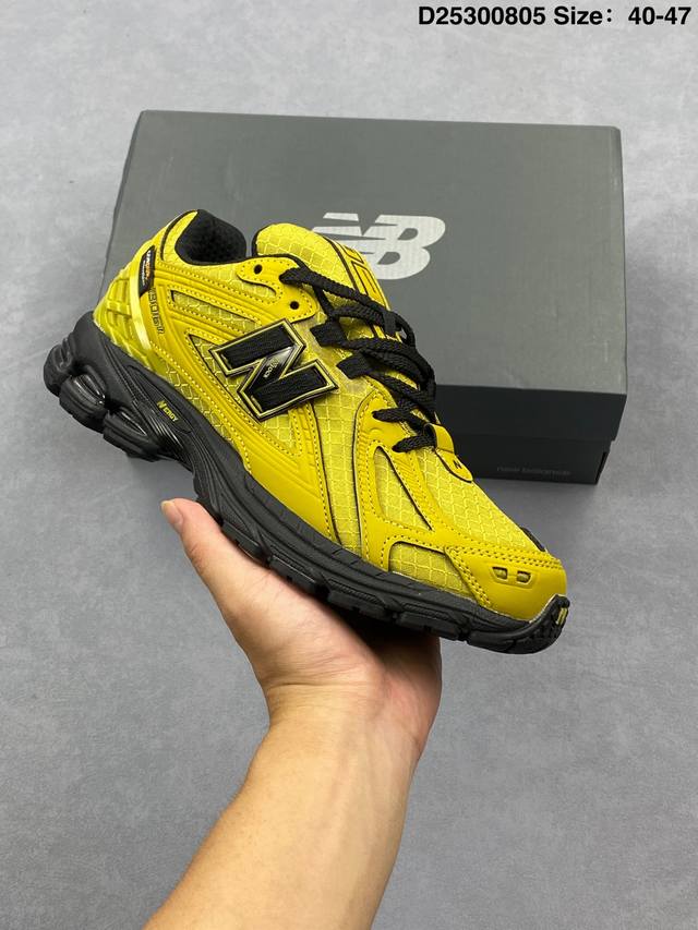 New Balance M1906Af Nb宝藏老爹鞋款，复古元素叠加，质感超级棒，楦版型材料细节做工精细，货如实拍图 作为Nb最经典的档案鞋型之一，与 2一样