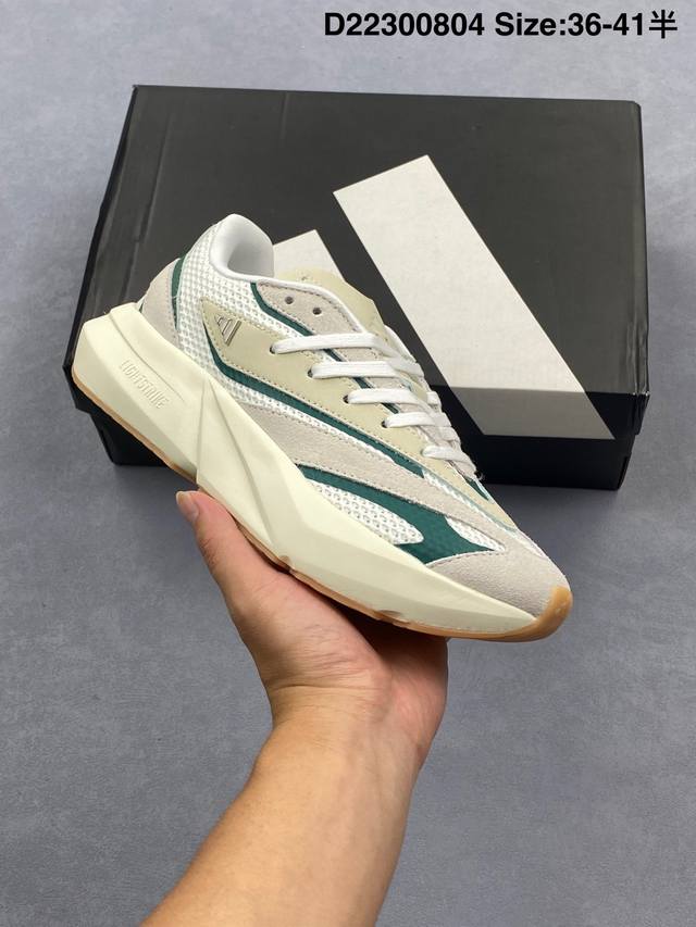 公司级Adidas Lightblaze 舒适防滑 新款阿迪达斯低帮跑步鞋 极致轻盈的Lightweight Upper设计 带来近乎裸足的舒适体验 中底采用尖