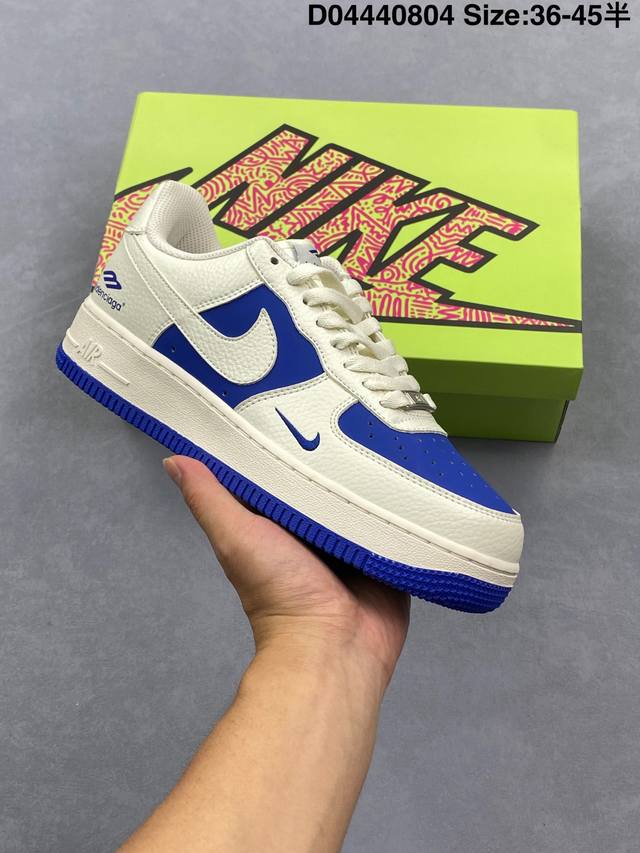 耐克Nike Air Force 1 ‘07空军一号低帮百搭休闲运动板鞋。柔软、弹性十足的缓震性能和出色的中底设计，横跨复古与现代的外型结合，造就出风靡全球三十