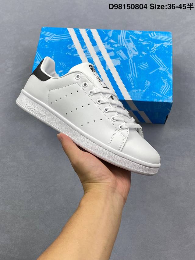 阿迪达斯 Adidas 经典Y运动板鞋 新版本 Adidas Originals Stan Smith 厚底增高小白鞋！脚感新升级！整双鞋依旧是传统的低帮造型，