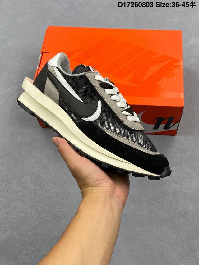 Sacai X N Ldwaffle ”Midnight Spruce And University Red“ 华夫2.0 黑蓝红解构 三方联名 采用了别致配色